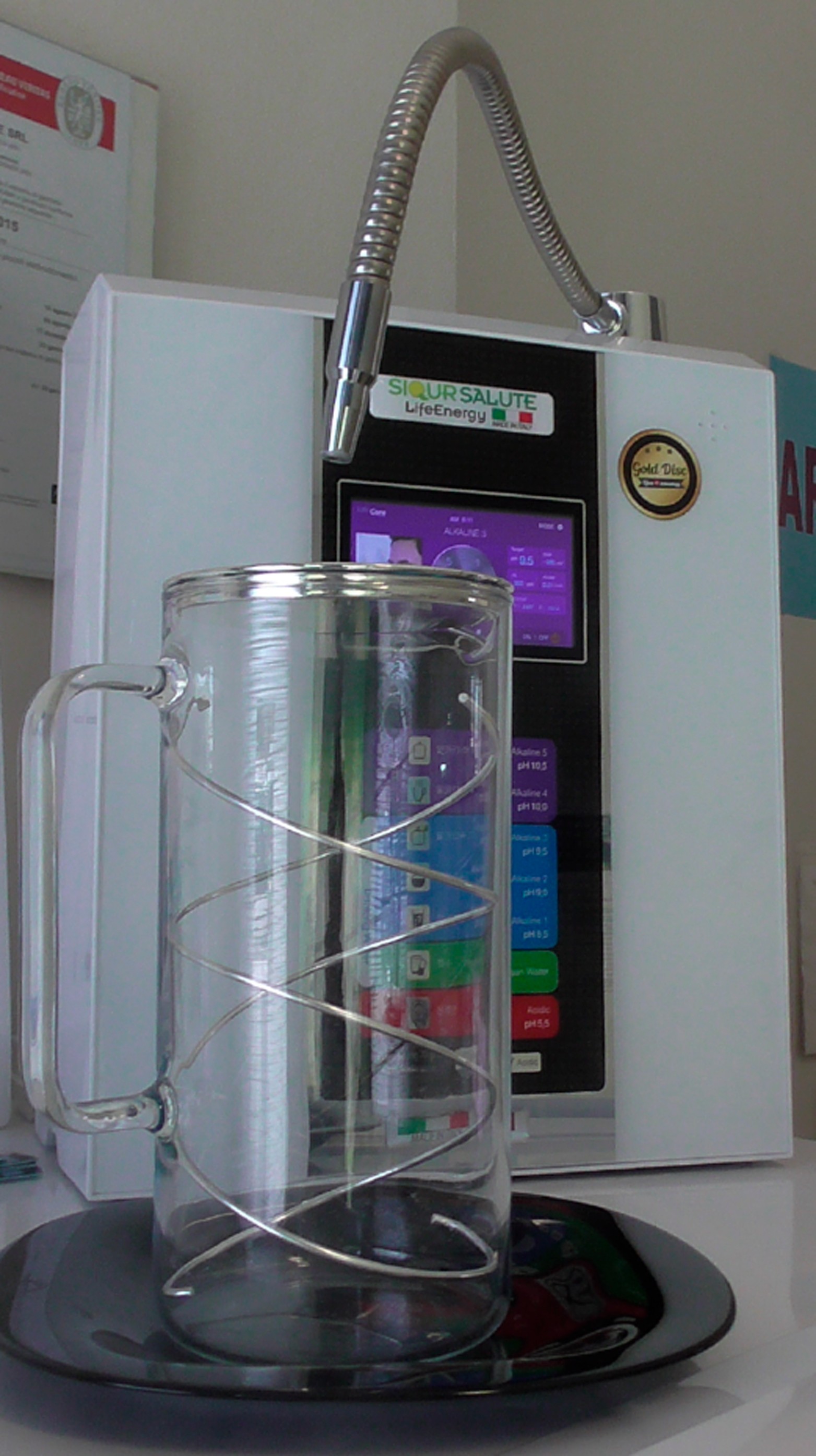 Caraffa con spirale in argento puro al 99%